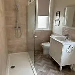 Spacious & Bright 3 Bed Appartement Harrogate