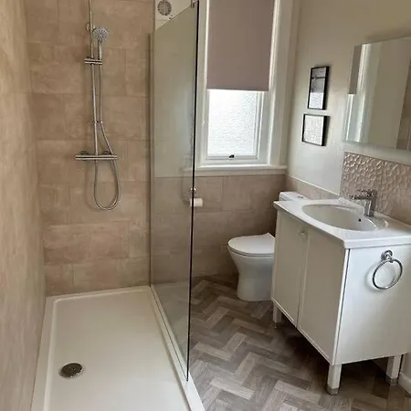 Spacious & Bright 3 Bed Apartmán Harrogate