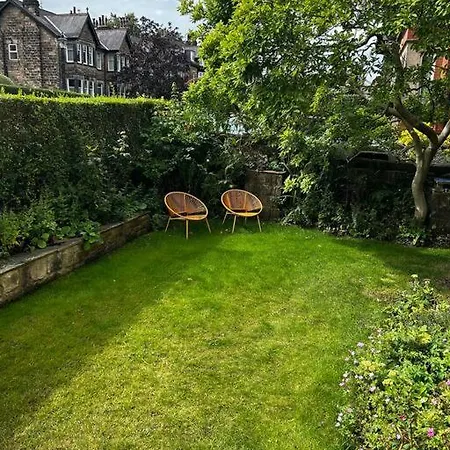 Spacious & Bright 3 Bed Harrogate