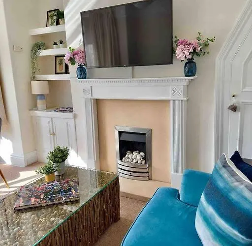 Spacious & Bright 3 Bed * 哈罗盖特