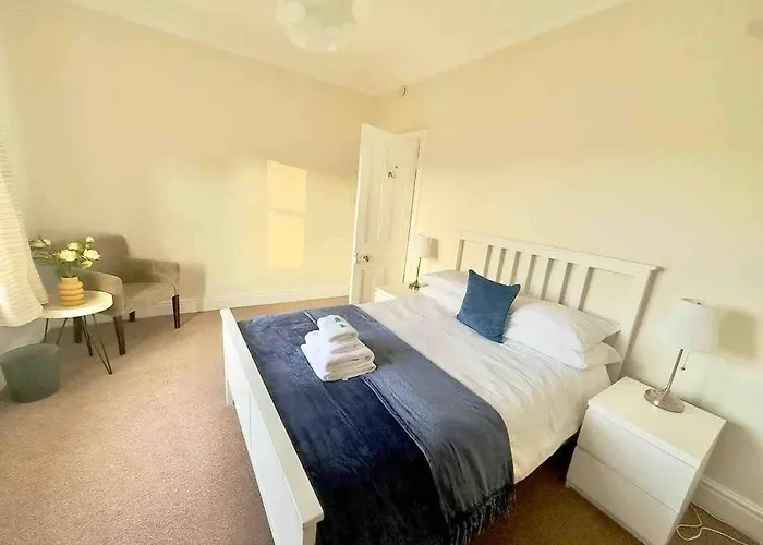 公寓 Spacious & Bright 3 Bed