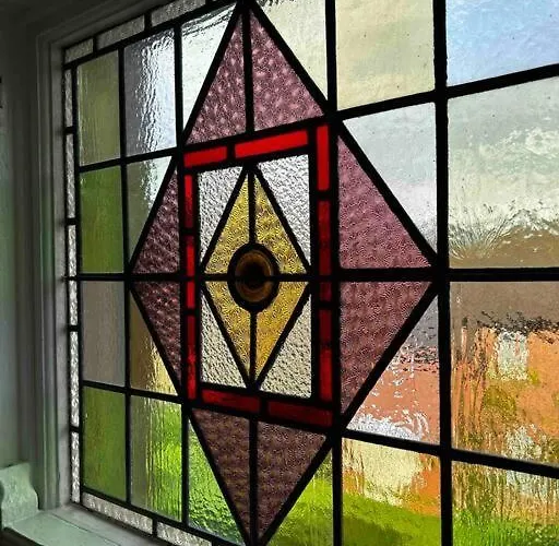 Spacious & Bright 3 Bed * 哈罗盖特